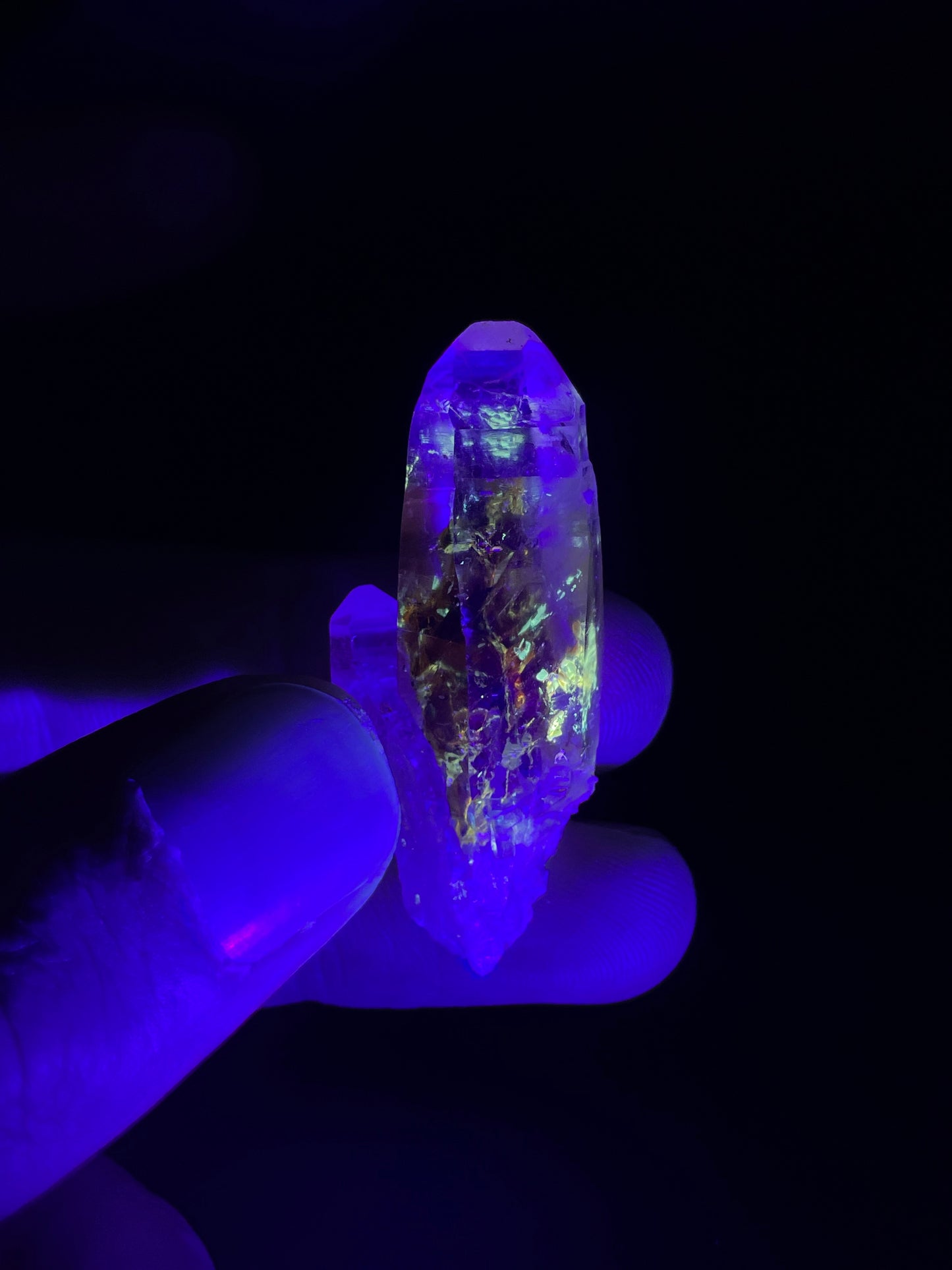 Petroleum included Quartz, Madirobe, Tsaratanana, Mahajanga, Madagascar