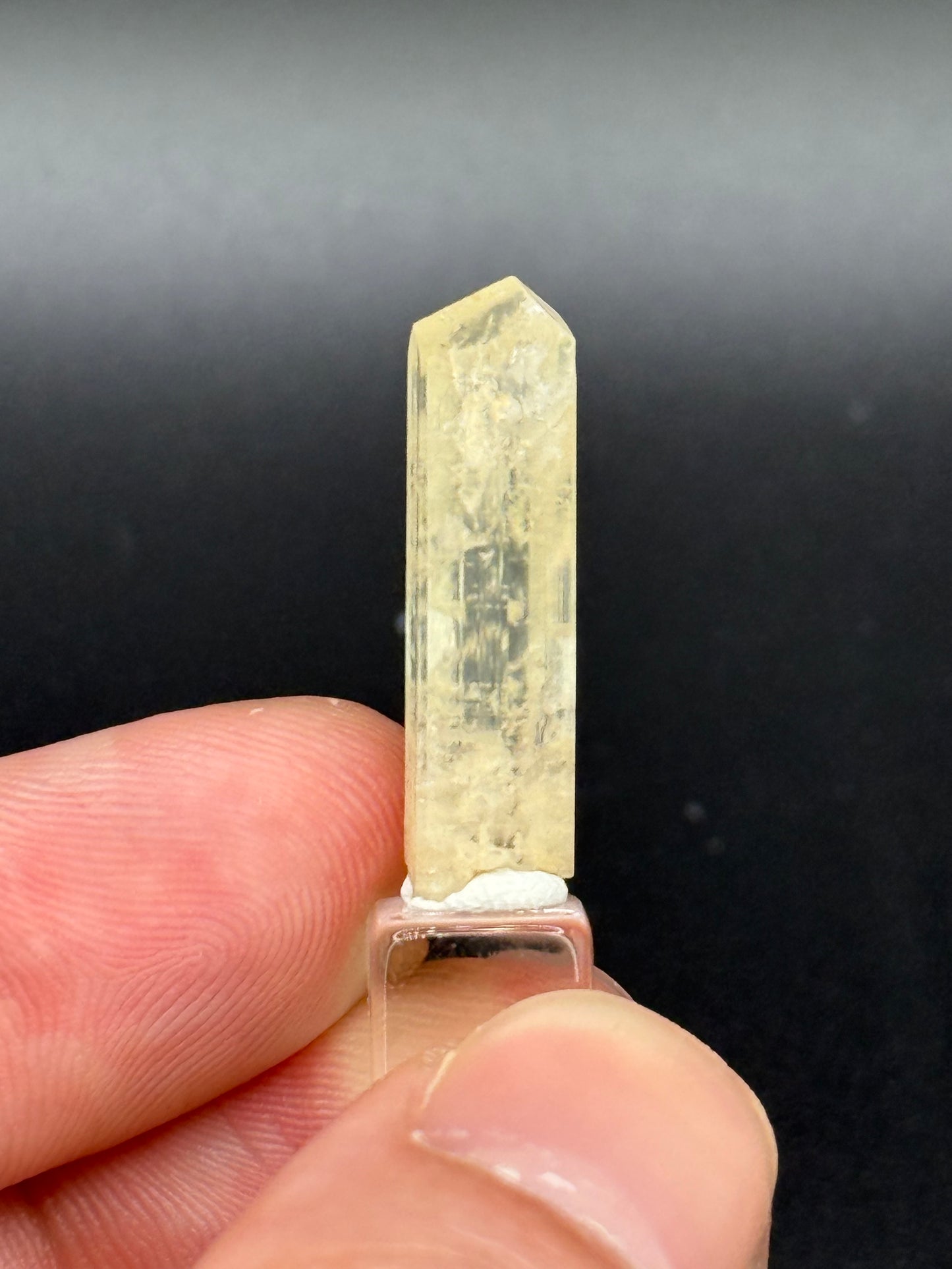 Phenakite, Anjanabonoina pegmatite, Mount Ikaka, Antananarivo Province, Madagascar