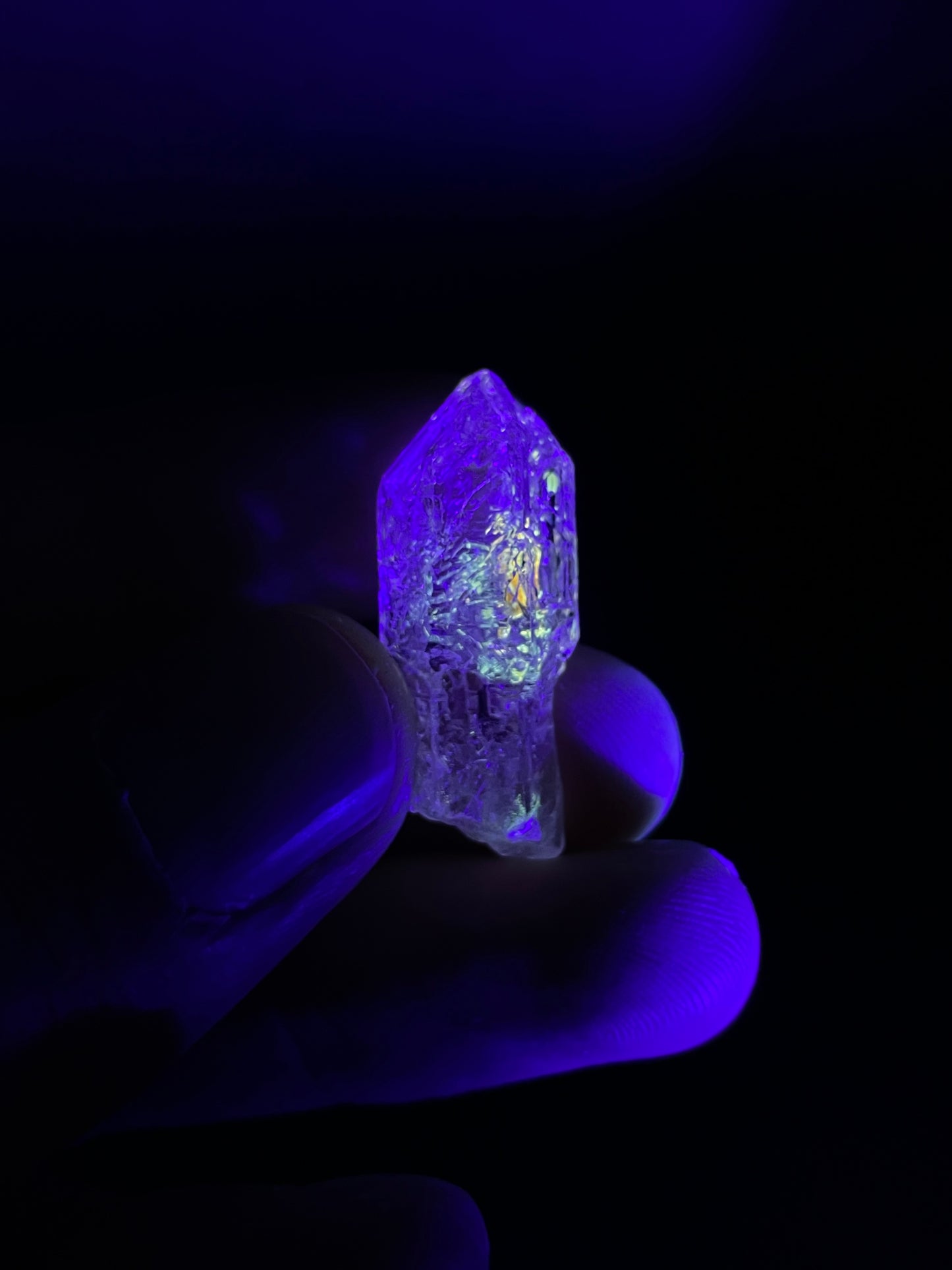 Petroleum include Quartz, Madirobe, Tsaratanana, Mahajanga, Madagascar