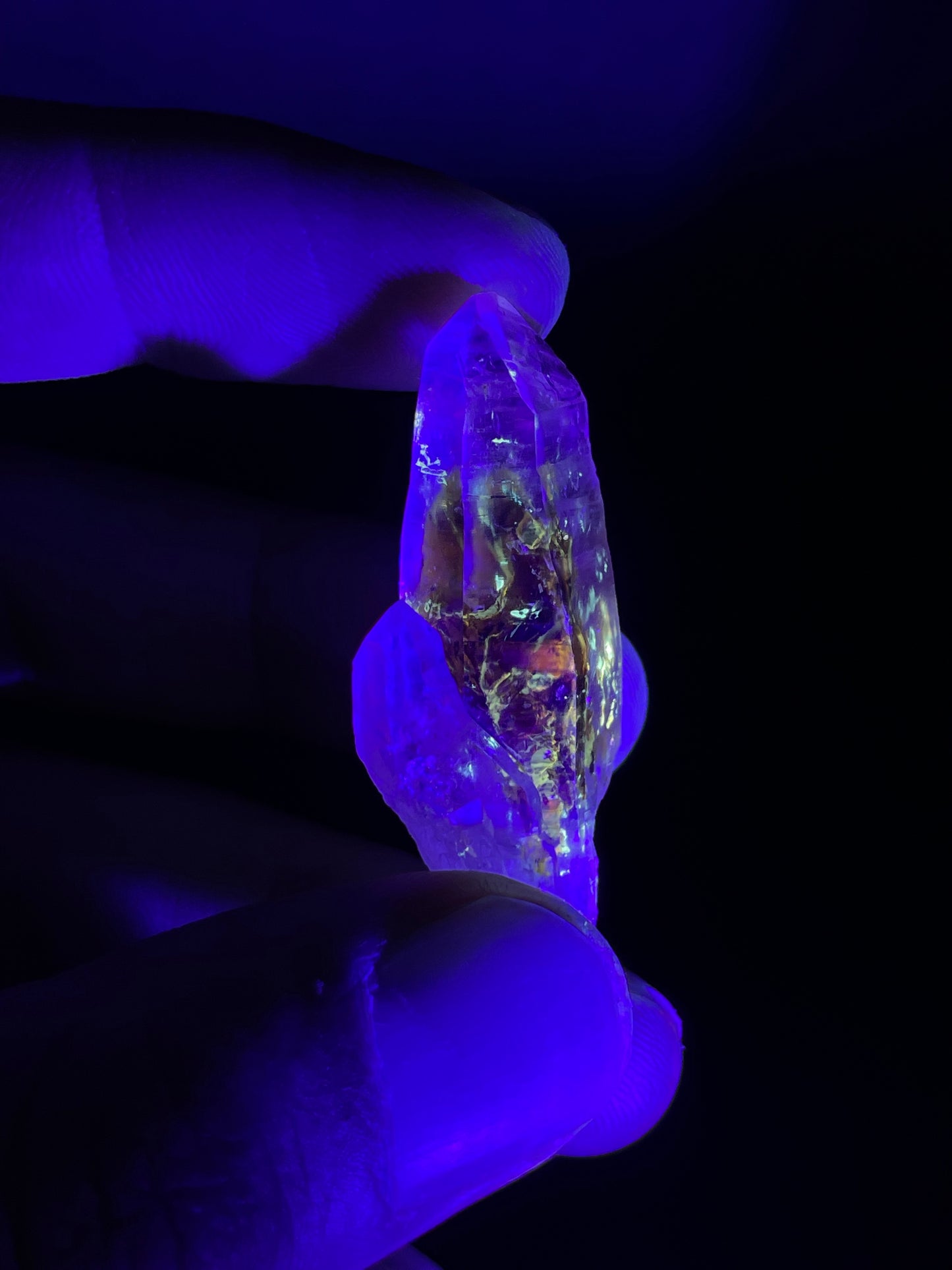 Petroleum included Quartz, Madirobe, Tsaratanana, Mahajanga, Madagascar