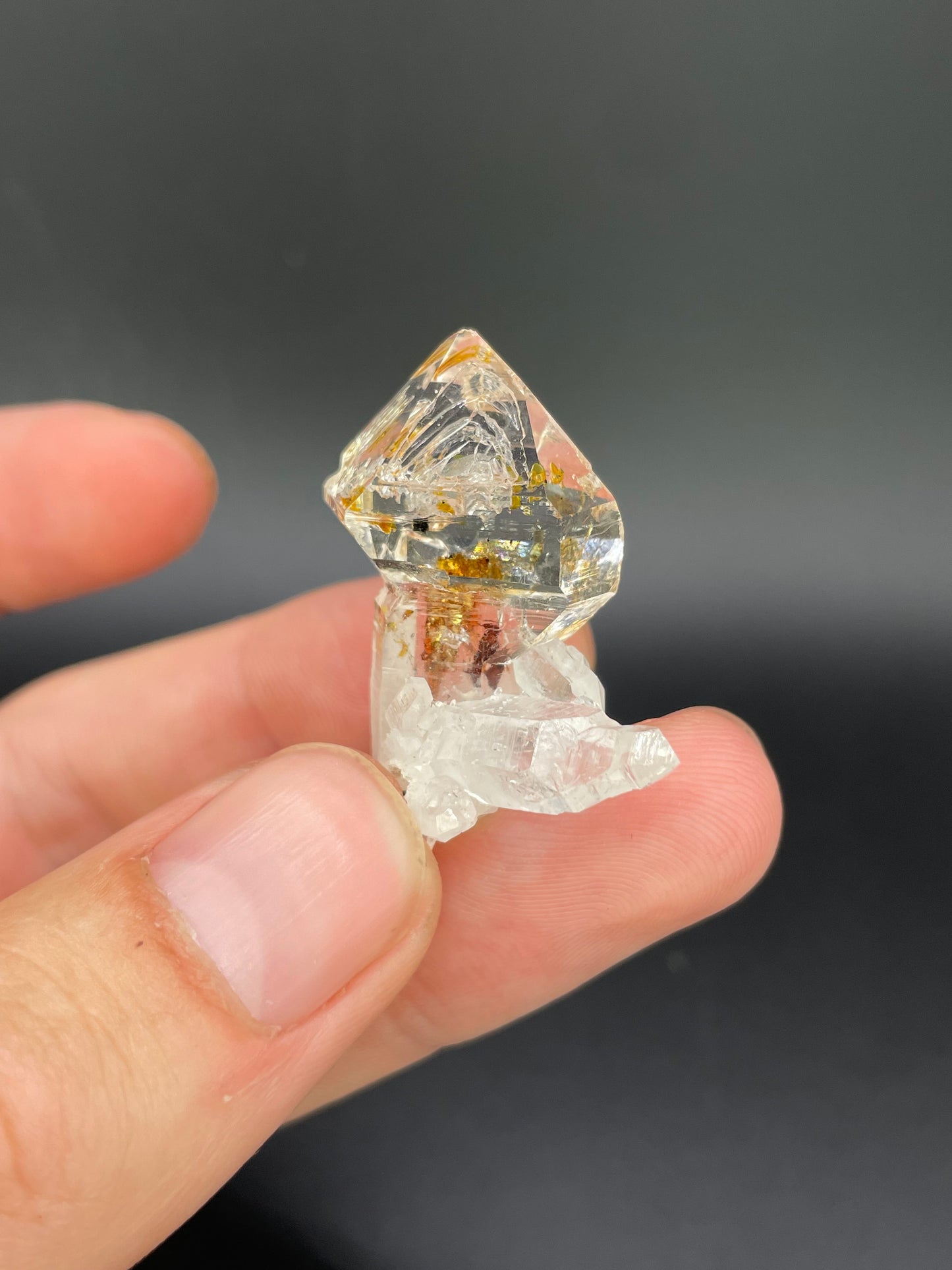 Petroleum included Quartz, Madirobe, Tsaratanana, Mahajanga, Madagascar