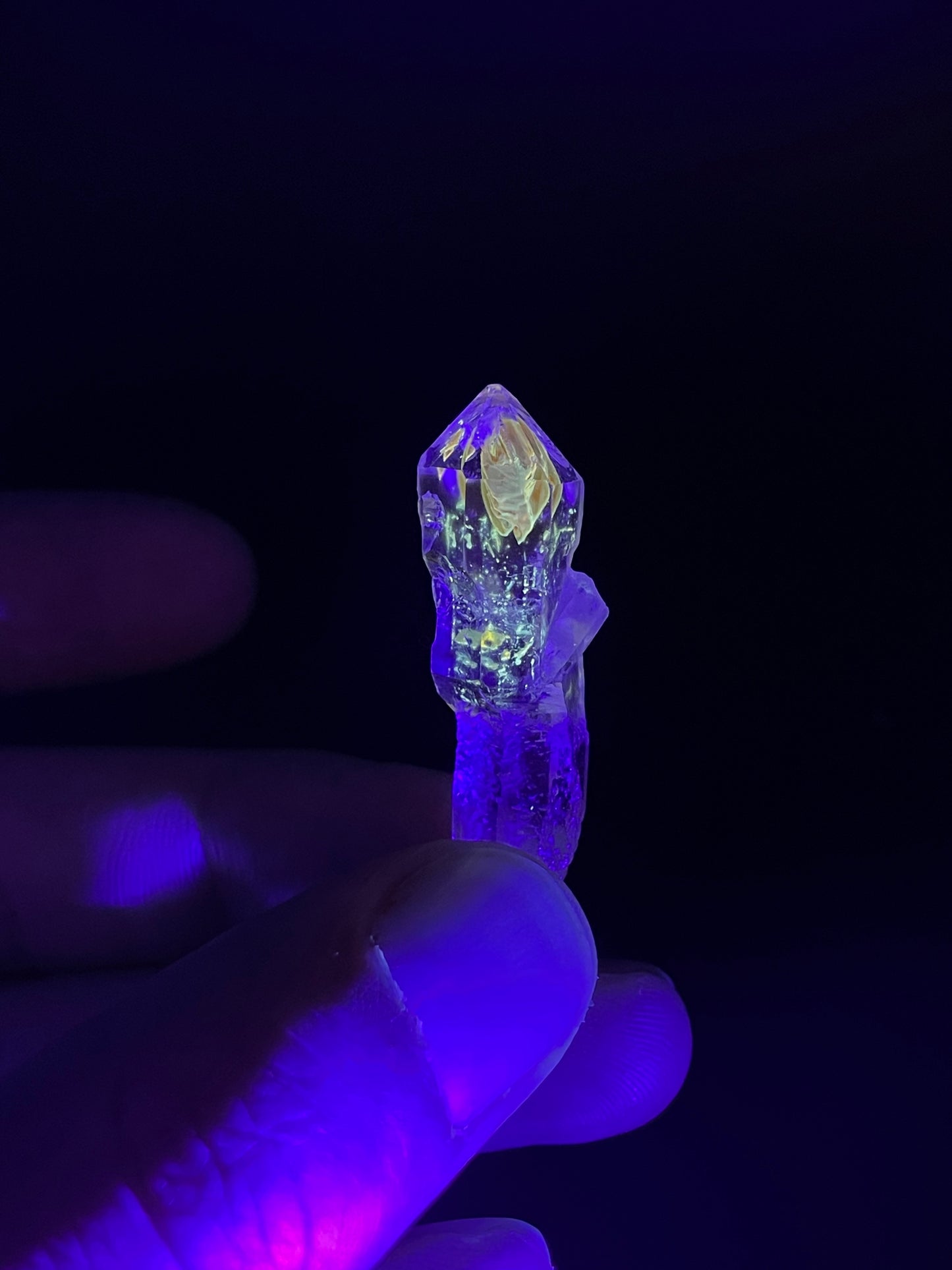 Petroleum included Quartz, Madirobe, Tsaratanana, Mahajanga, Madagascar