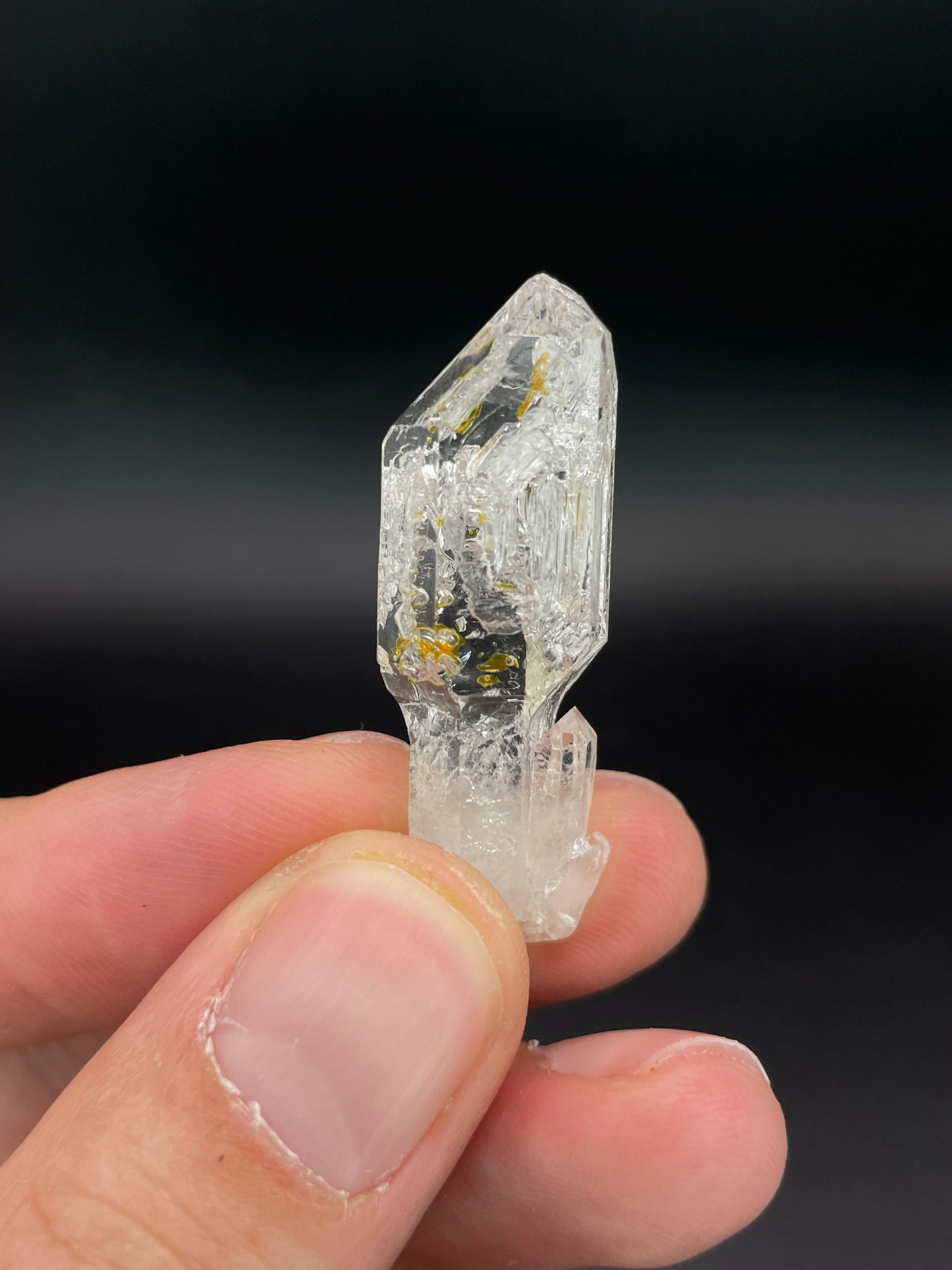 Petroleum included Quartz, Madirobe, Tsaratanana, Mahajanga, Madagascar