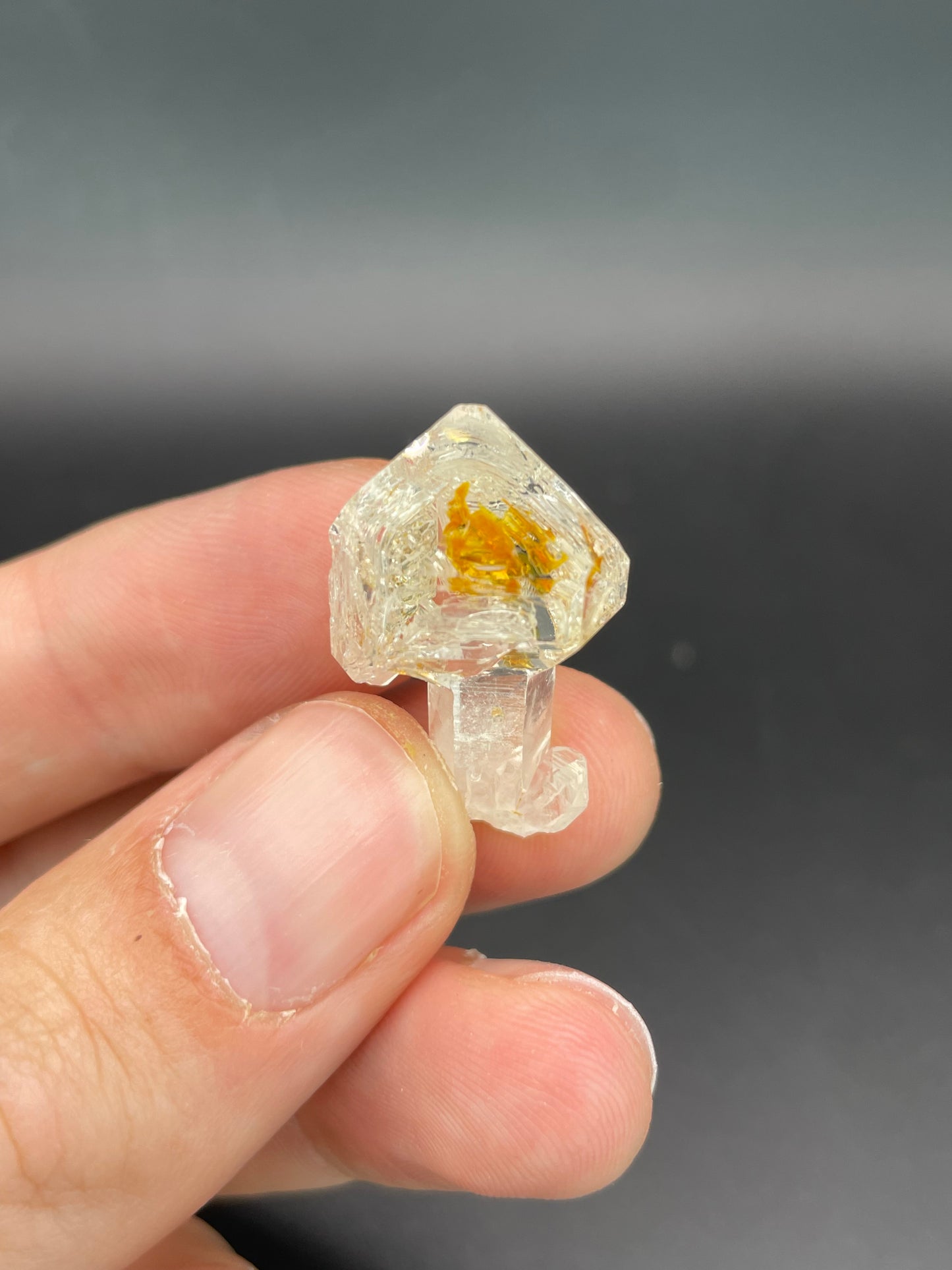 Petroleum included Quartz, Madirobe, Tsaratanana, Mahajanga, Madagascar
