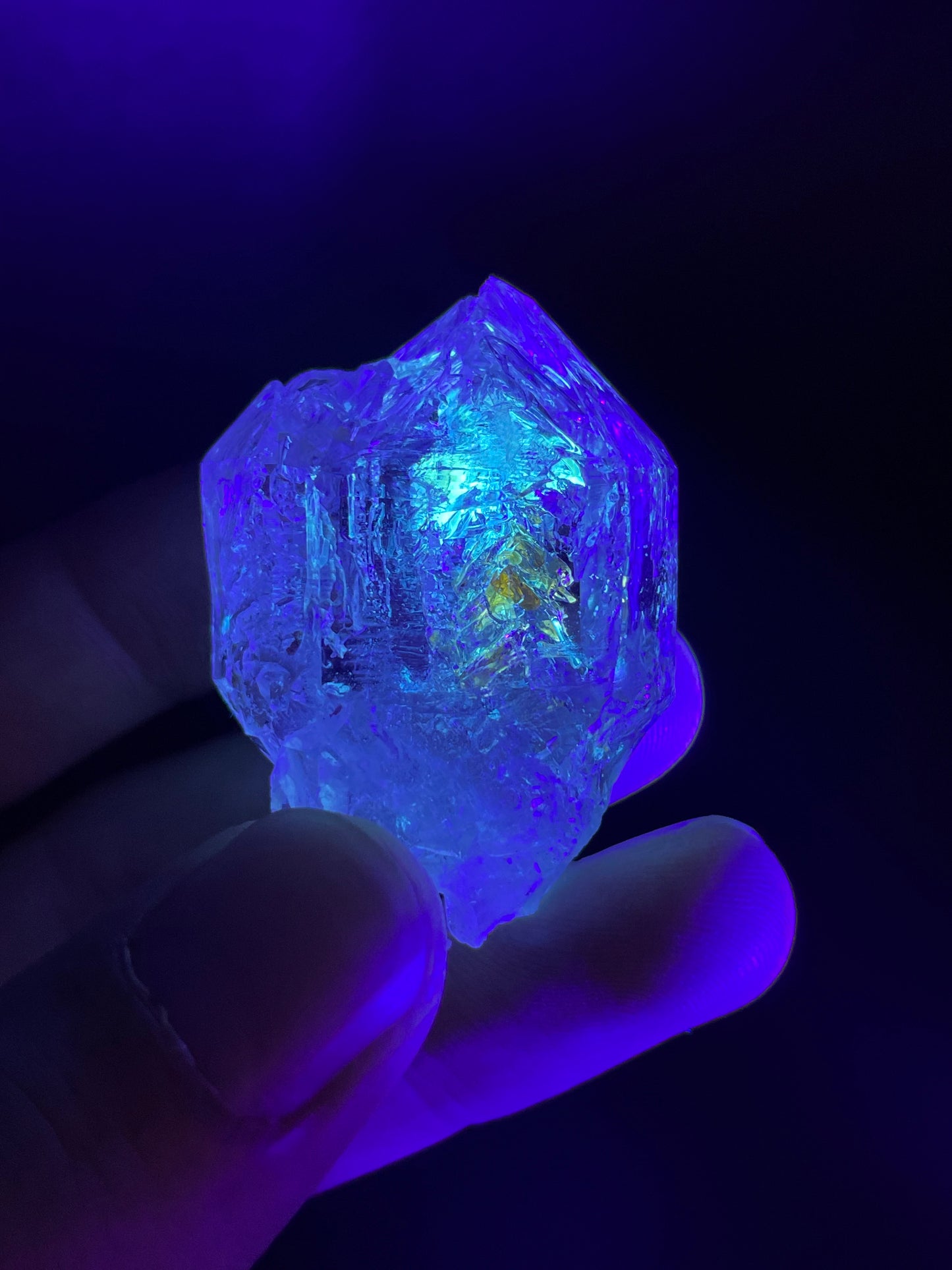 Petroleum included Quartz, Madirobe, Tsaratanana, Mahajanga, Madagascar