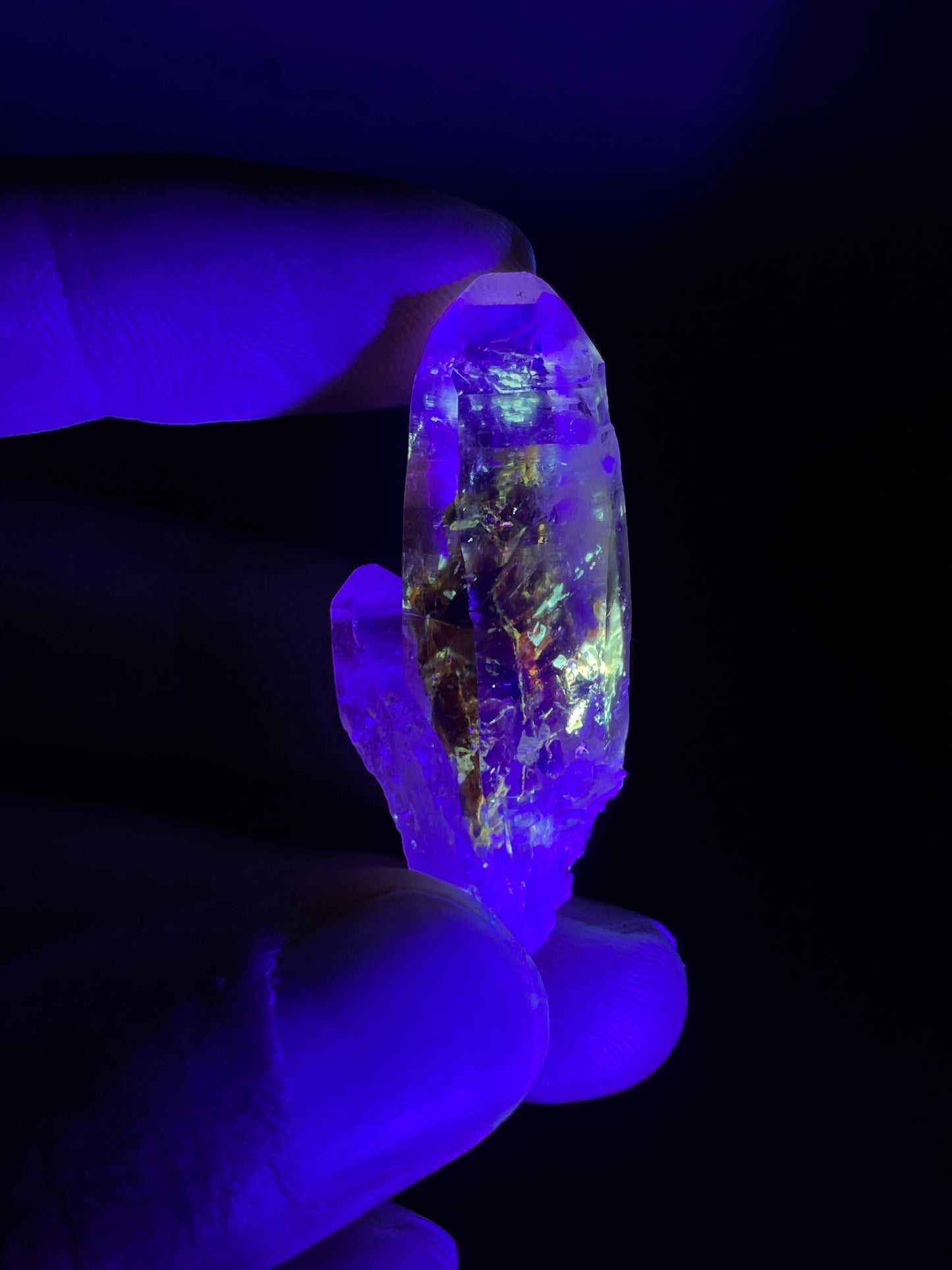 Petroleum included Quartz, Madirobe, Tsaratanana, Mahajanga, Madagascar