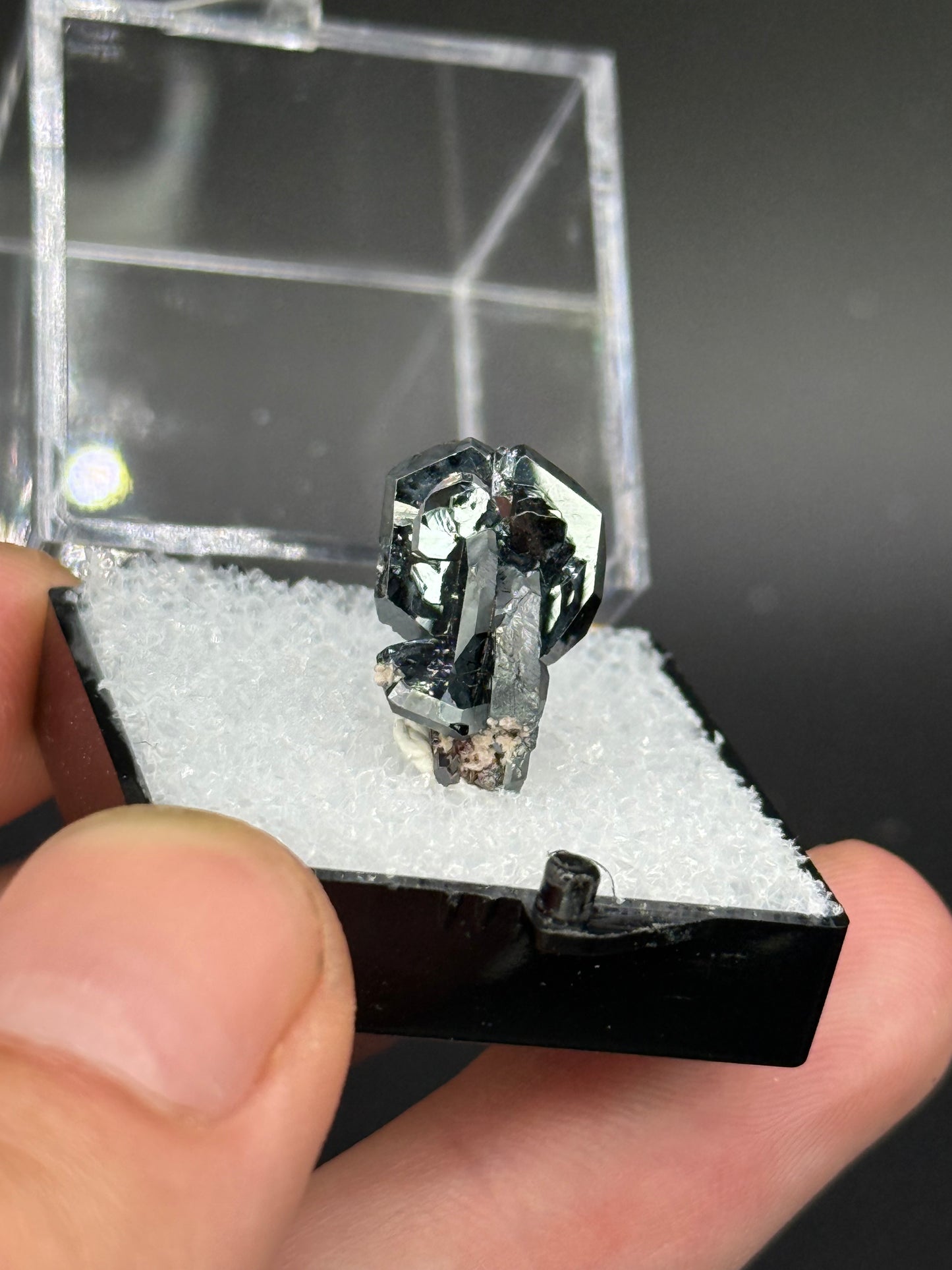 Hematite, Tetikanana, Ambatofinandrahana Commune, Ambatofinandrahana District, Amoron’i Mania, Madagascar