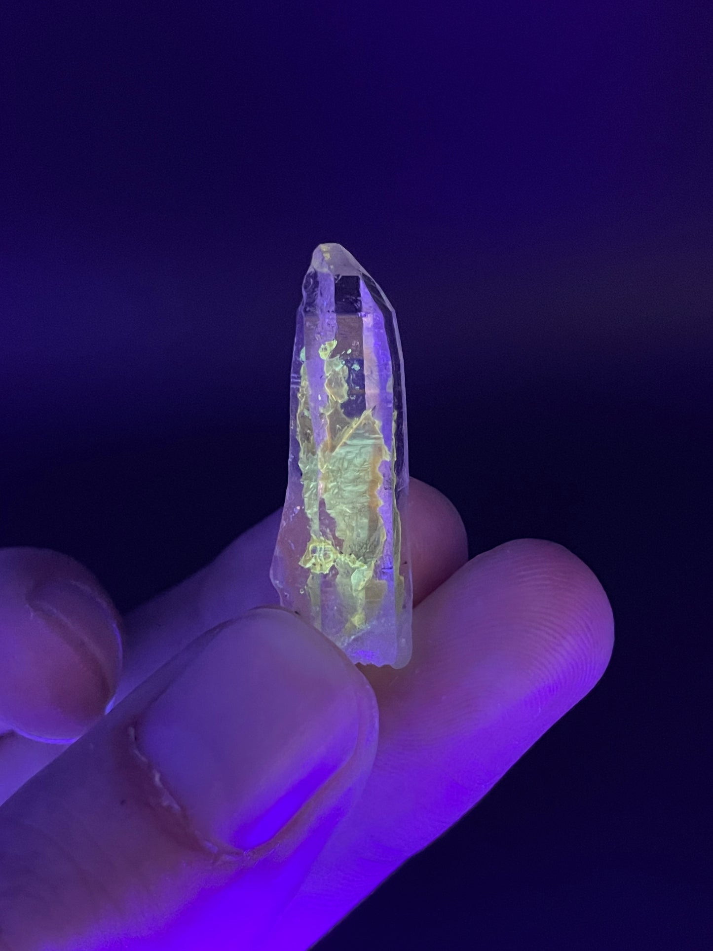 Petroleum included Quartz, Madirobe, Tsaratanana, Mahajanga, Madagascar