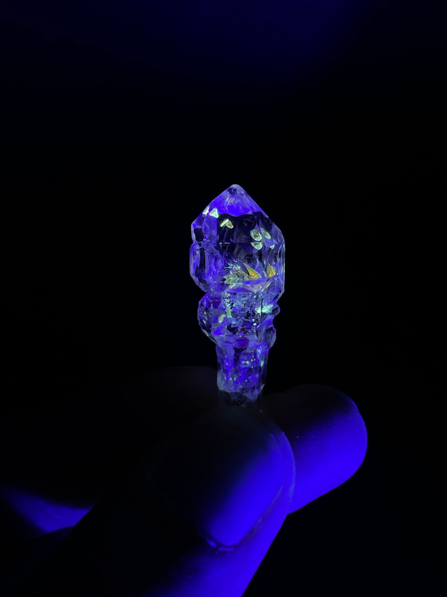 Petroleum included Quartz, Madirobe, Tsaratanana, Mahajanga, Madagascar