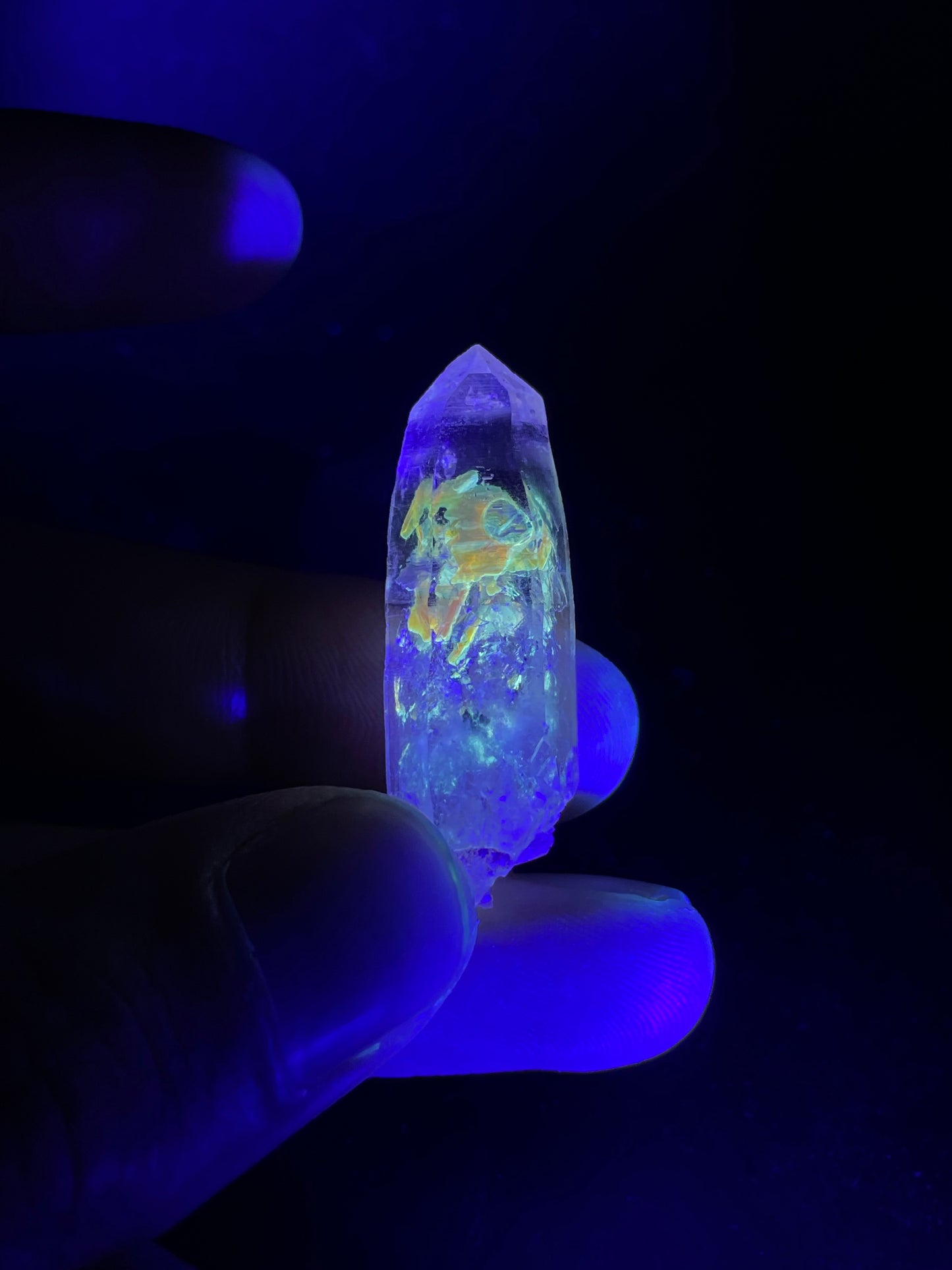 Petroleum included Quartz, Madirobe, Tsaratanana, Mahajanga, Madagascar