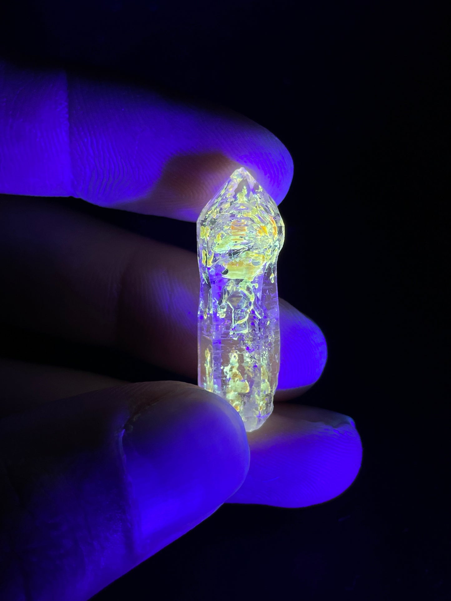 Petroleum included Quartz, Madirobe, Tsaratanana, Mahajanga, Madagascar