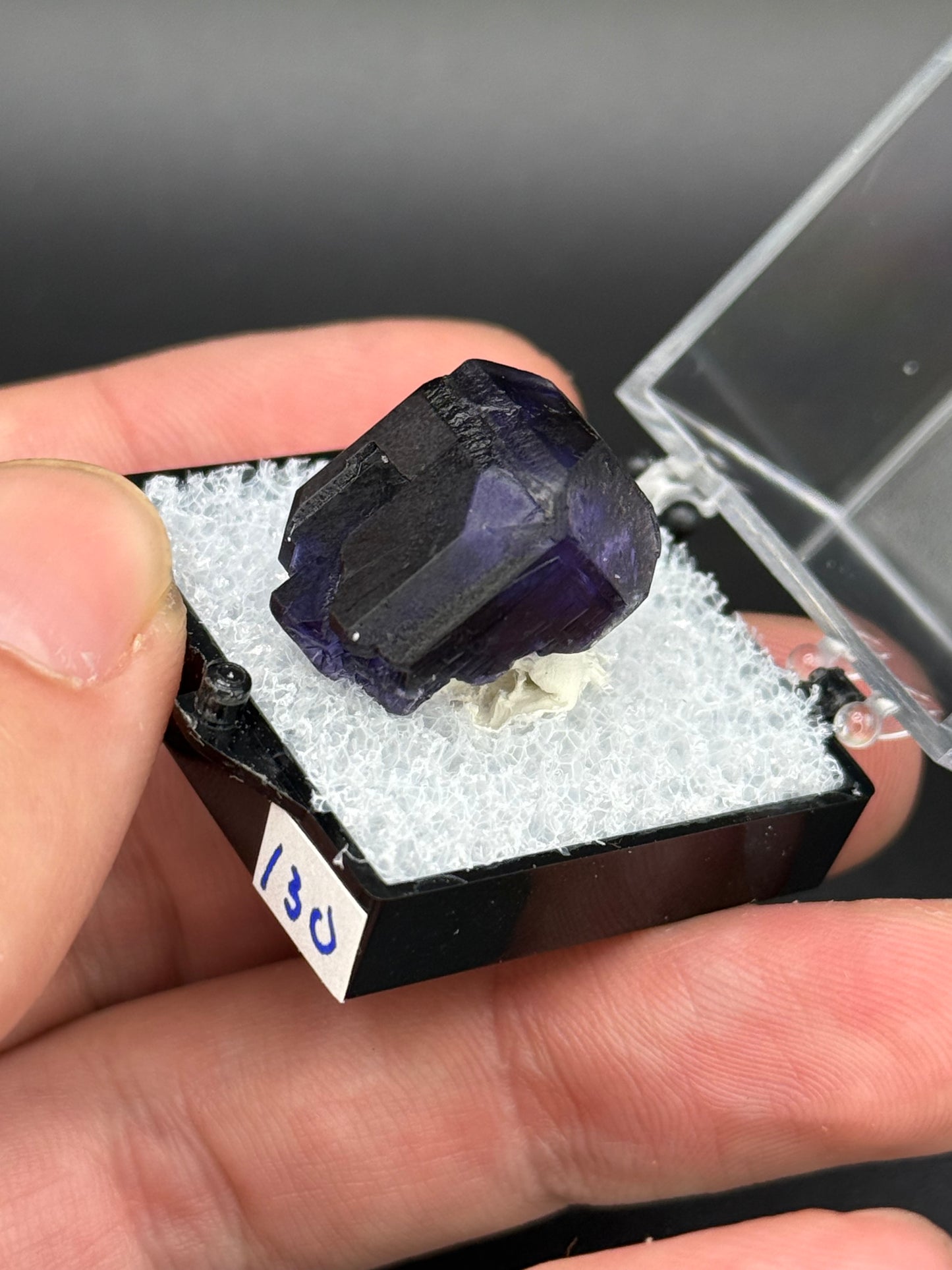 Fluorite (color change), Mandinga Mine, Laguna Brava, Loboy District, Unión Department, Córdoba Province, Argentina.
