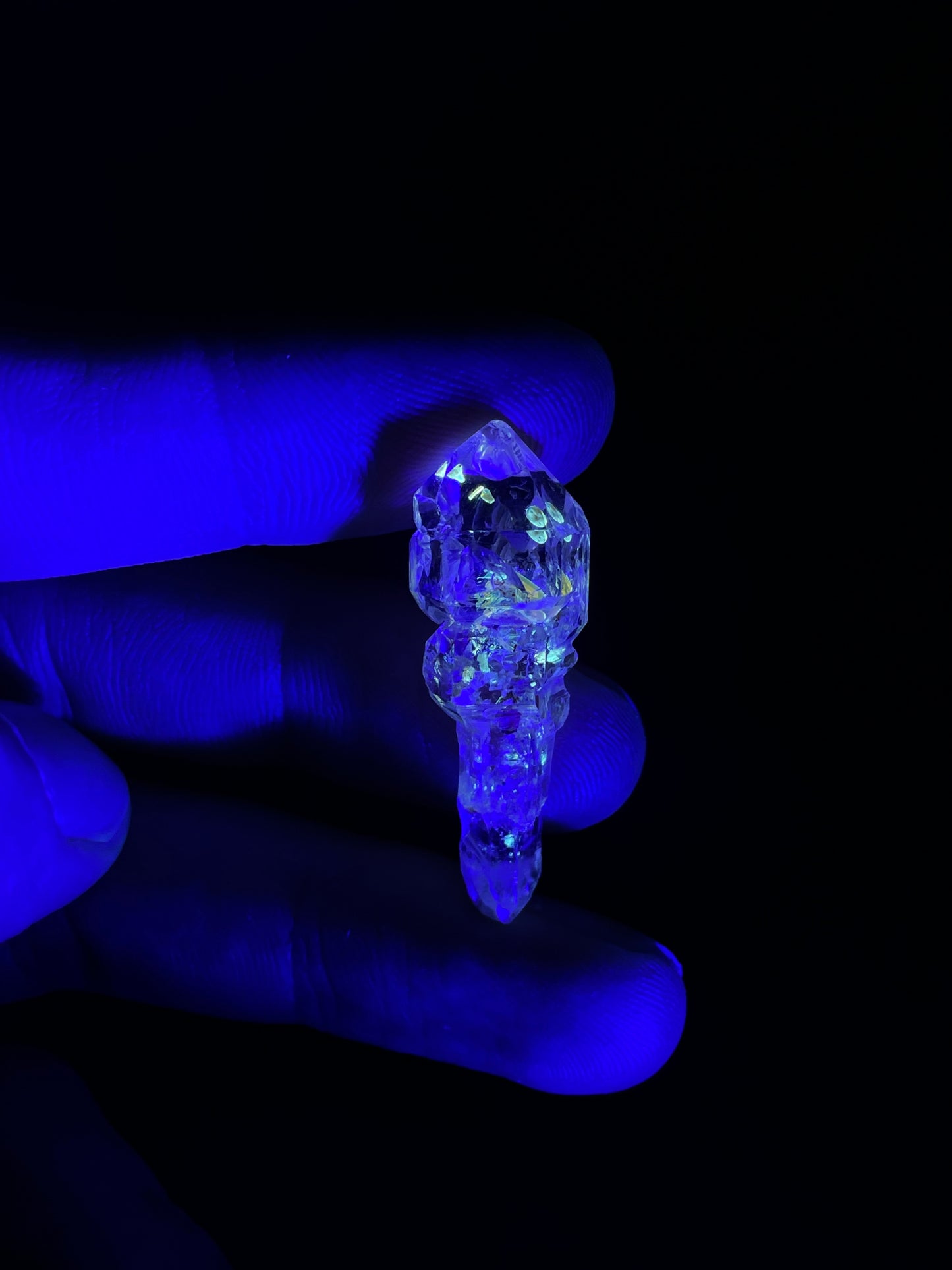 Petroleum included Quartz, Madirobe, Tsaratanana, Mahajanga, Madagascar