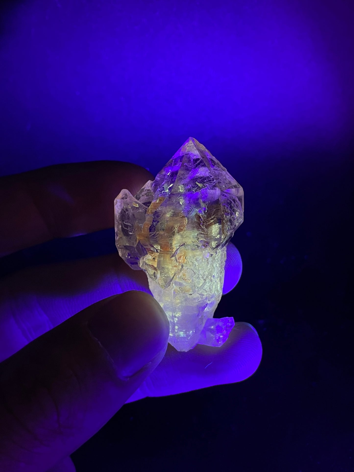 Petroleum included Quartz, Madirobe, Tsaratanana, Mahajanga, Madagascar