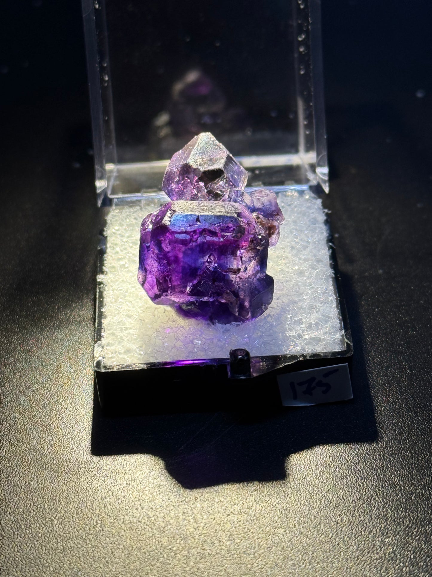 Fluorite (color change), Mandinga Mine, Laguna Brava, Loboy District, Unión Department, Córdoba Province, Argentina.