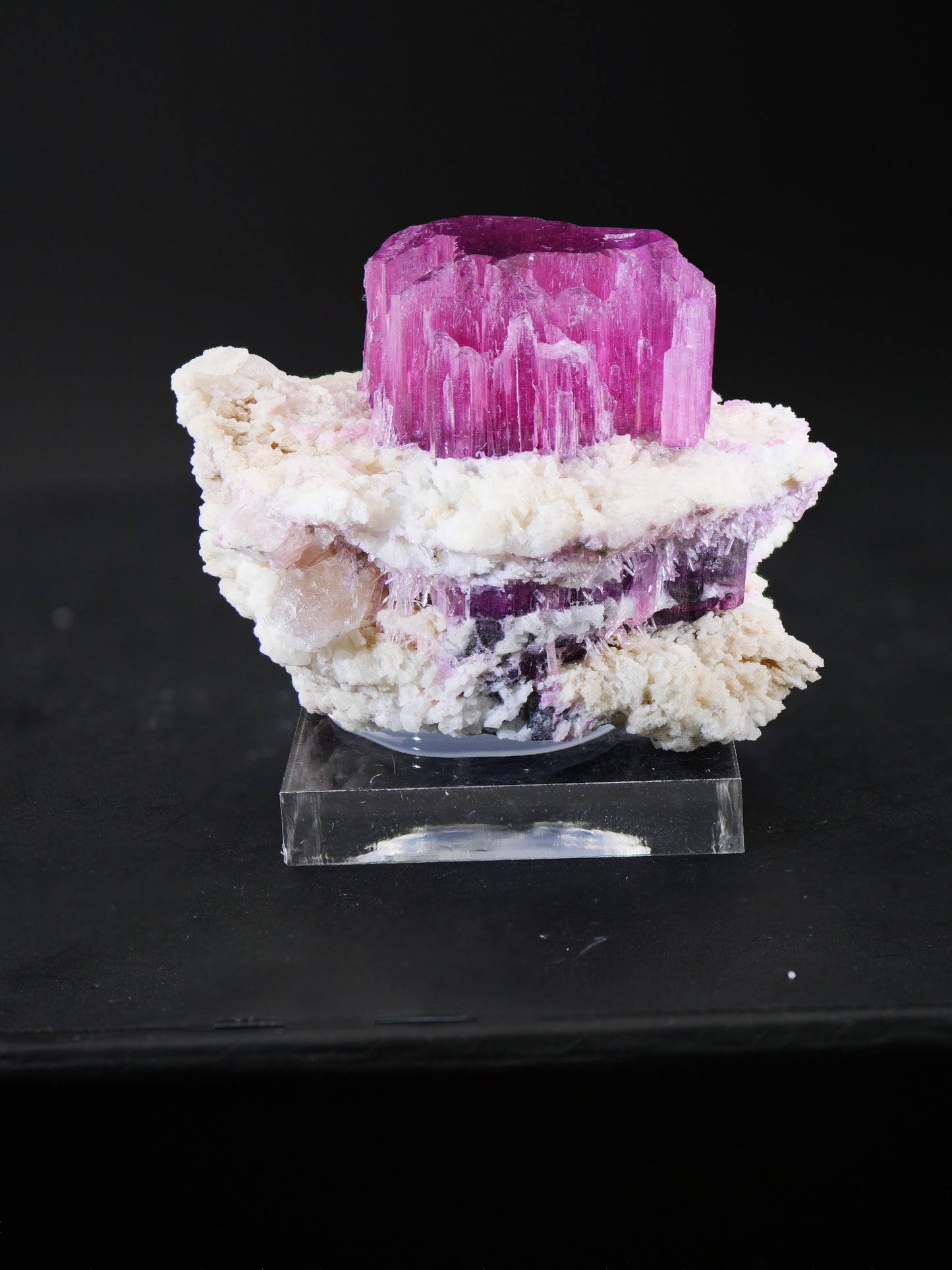 Liddicoatite, Antsira, Sahatany, Madagascar