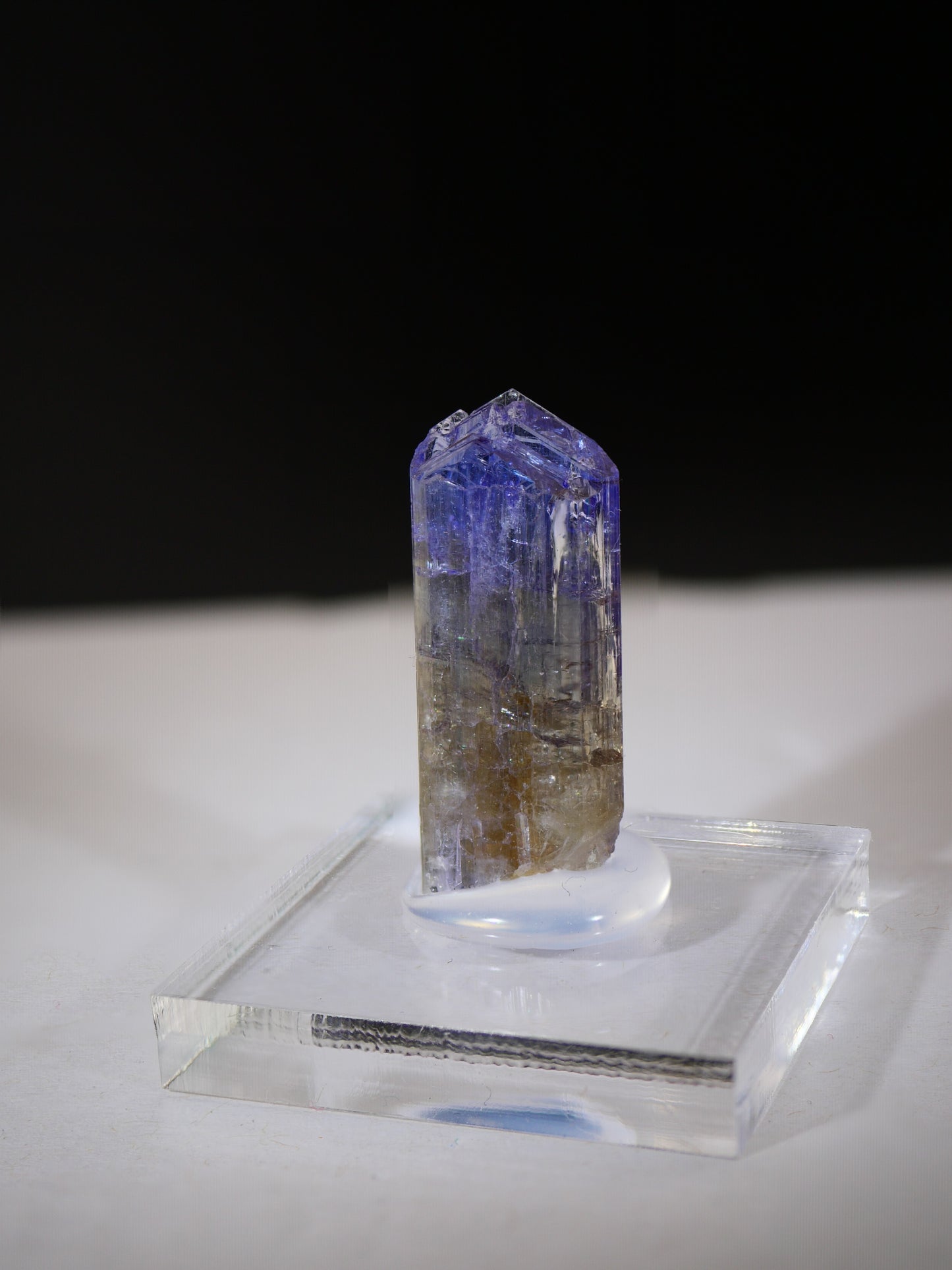 Tanzanite, Merelani Hills, Lelatema Mountains, Tanzania