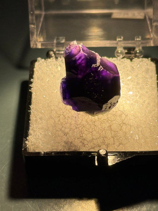 Fluorite (color change), Mandinga Mine, Laguna Brava, Loboy District, Unión Department, Córdoba Province, Argentina.