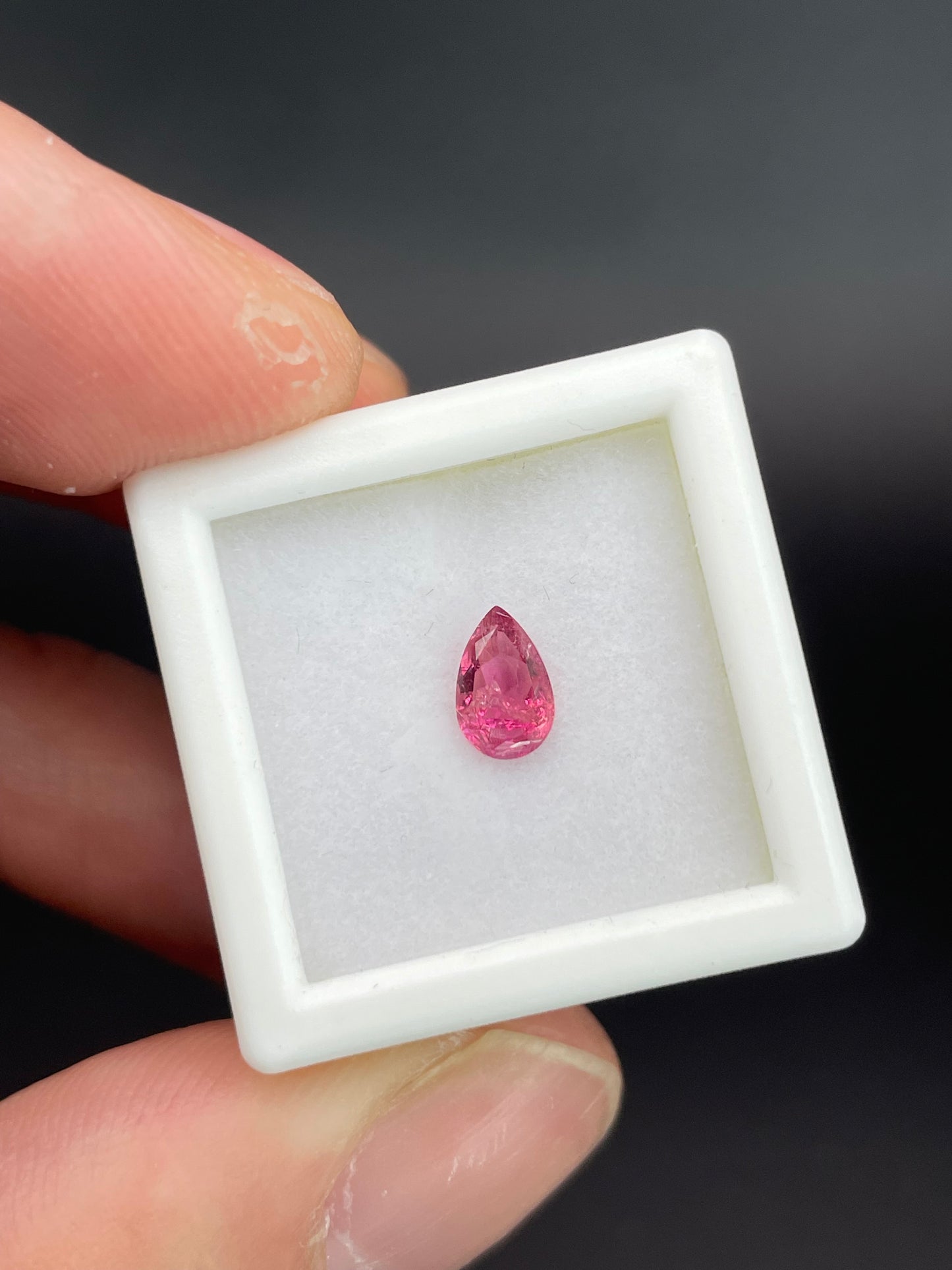 Red Beryl Gemstone Pear Shape, Utah