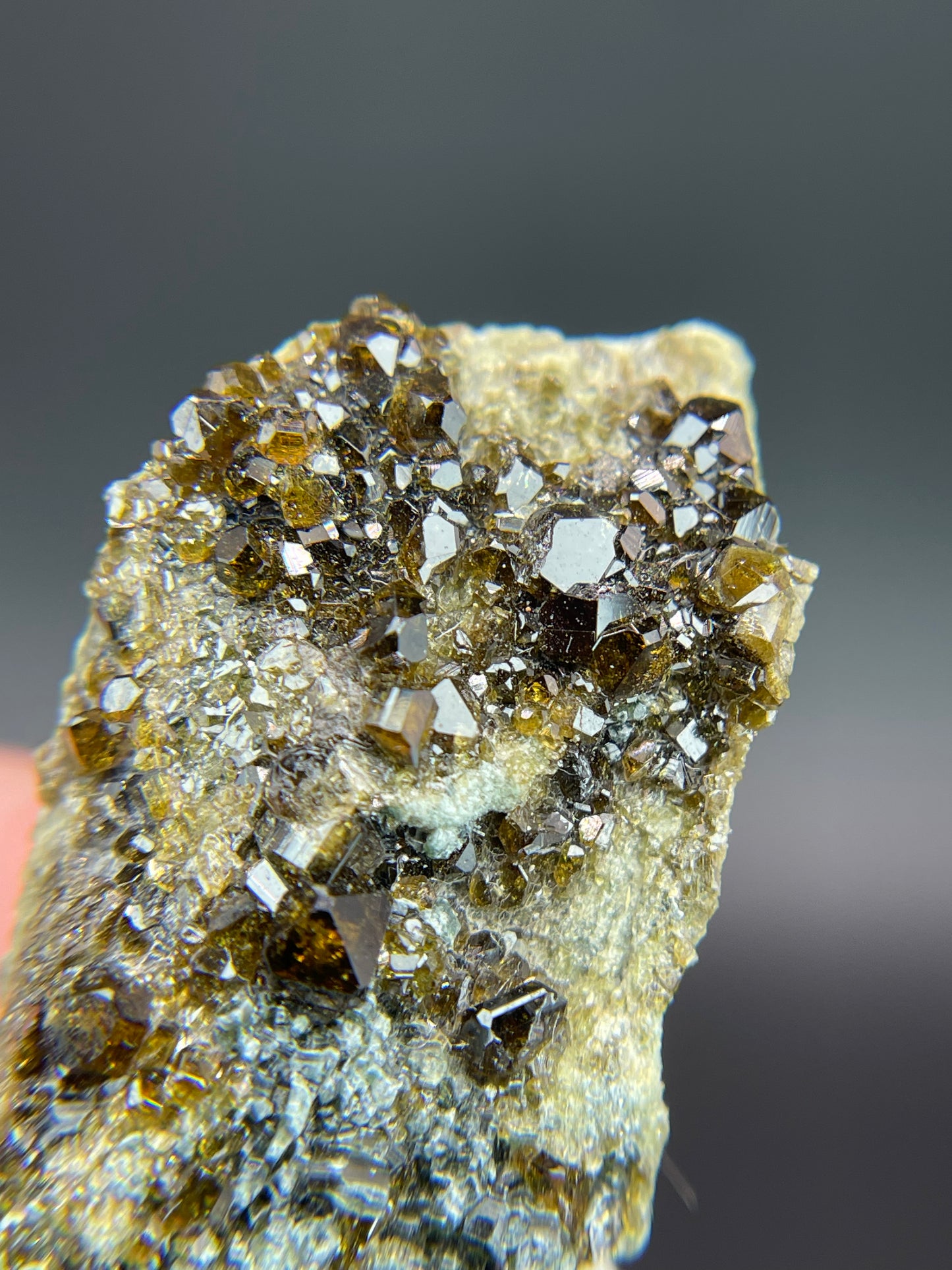 Vesuvianite, Valle d'Aosta