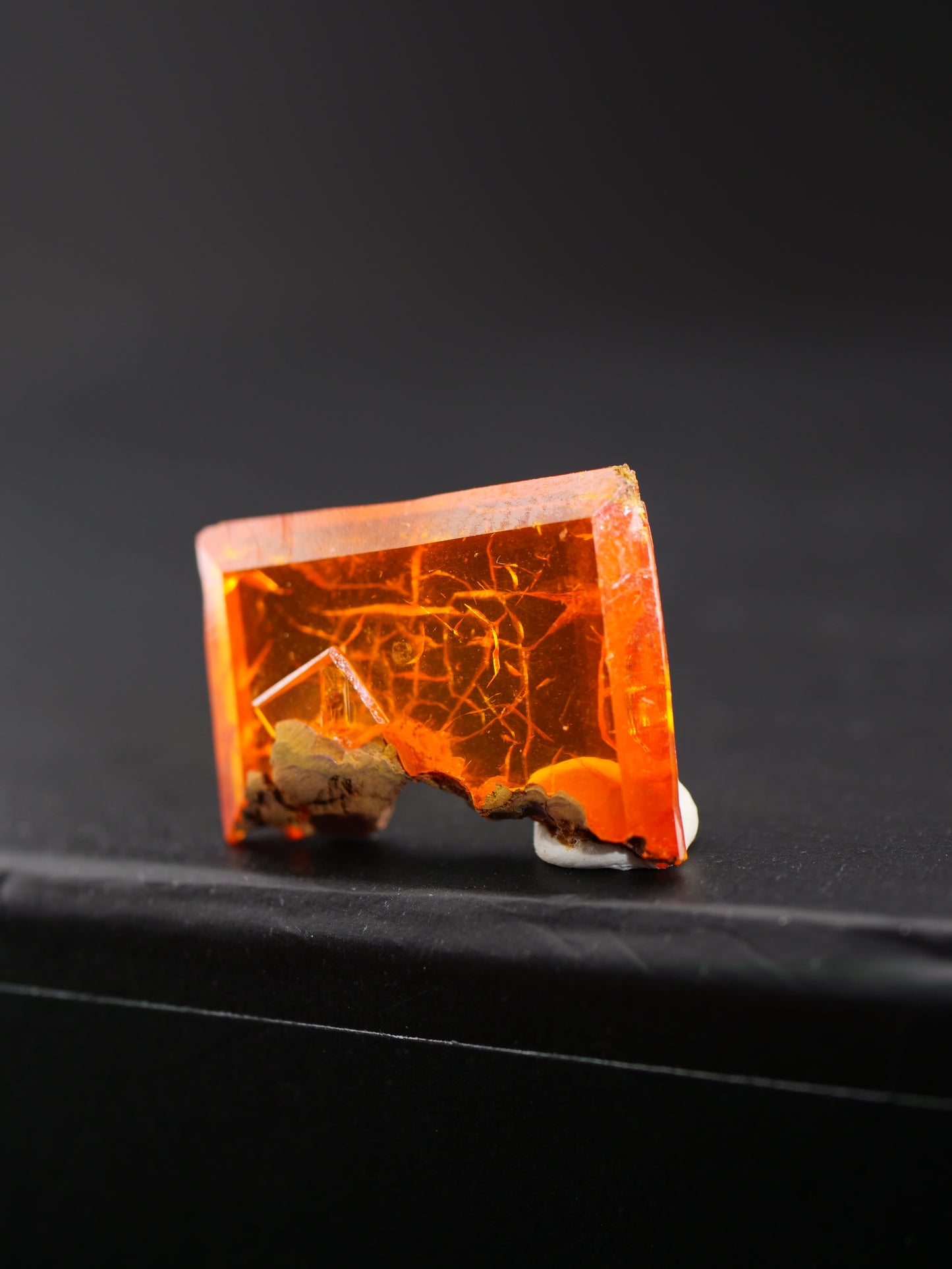 Wulfenite, Erupción Mine, Los Lamentos Mts, Ahumada Mun., Chihuahua, Mexico