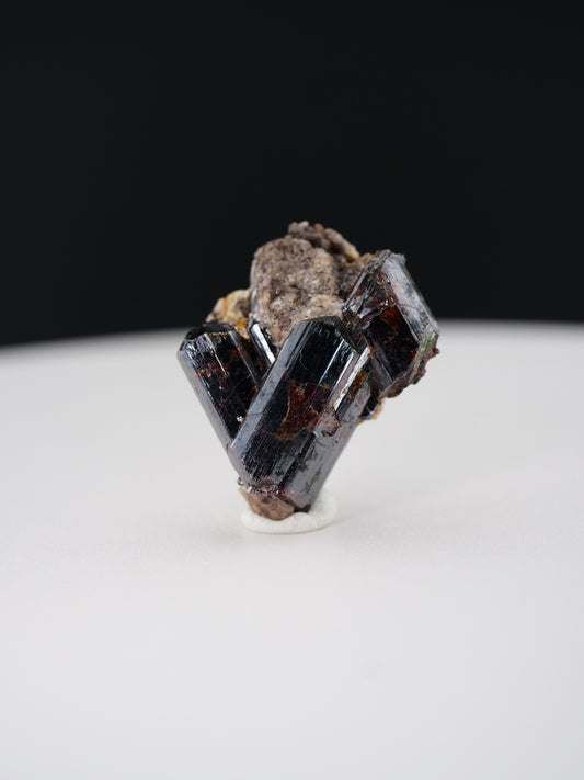 Rutile twin, Ambatofinandrahana, Fianarantsoa Province, Madagascar