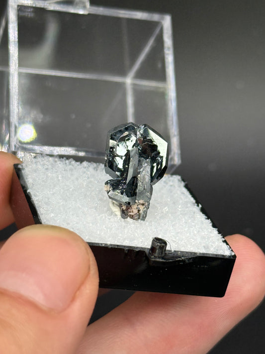 Hematite, Tetikanana, Ambatofinandrahana Commune, Ambatofinandrahana District, Amoron’i Mania, Madagascar