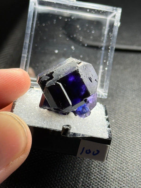 Fluorite, Mandinga Mine, Laguna Brava, Loboy District, Unión Department, Córdoba Province, Argentina.