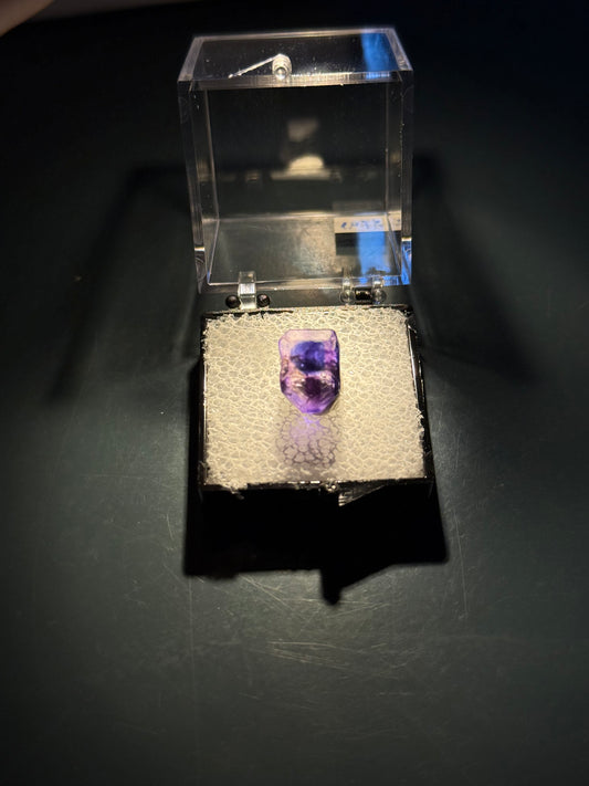 Fluorite (color change), Mandinga Mine, Laguna Brava, Loboy District, Unión Department, Córdoba Province, Argentina.