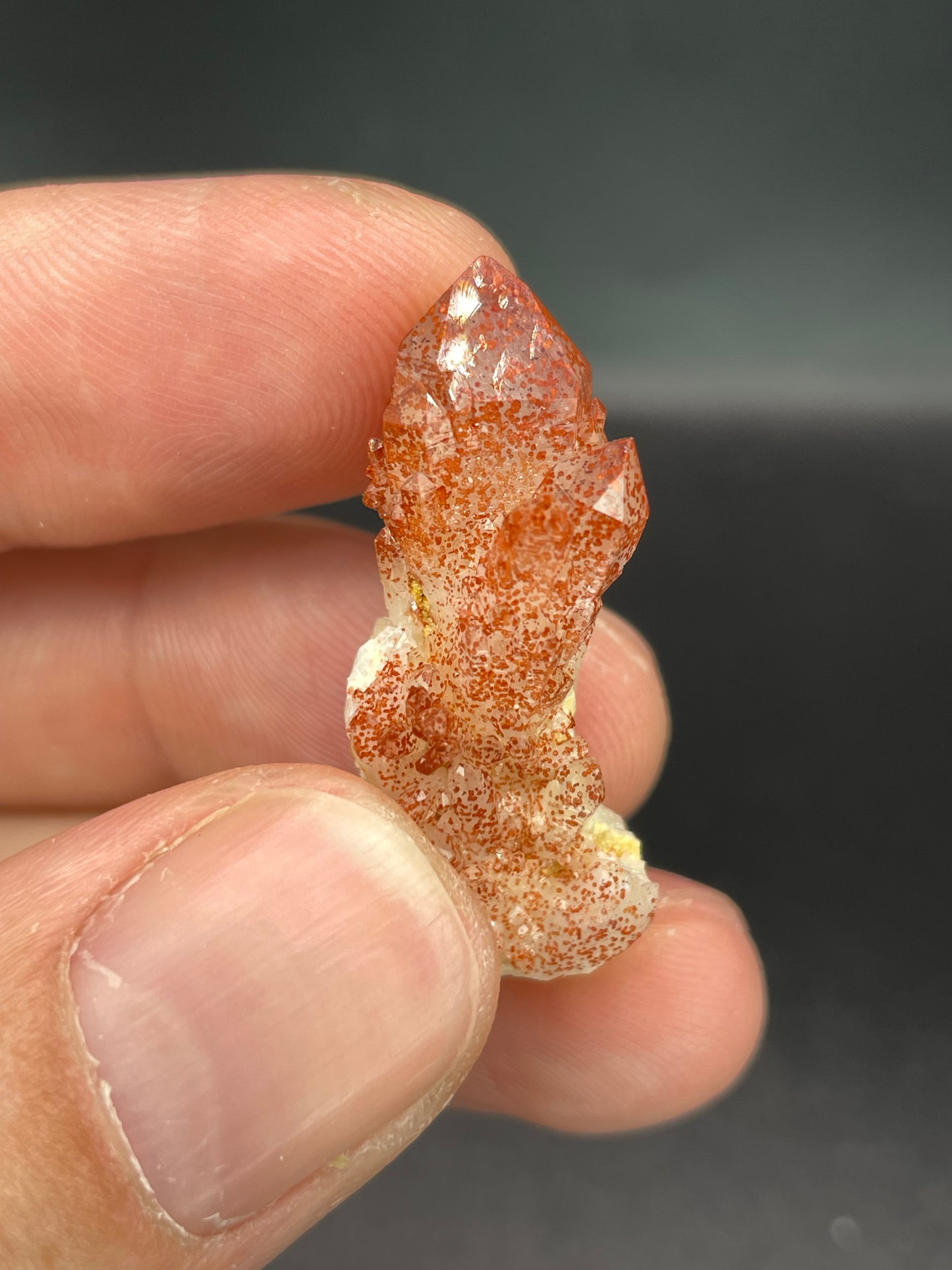 Hematite in Quartz, Échassières, Allier, Auvergne Rhône-Alpes, France