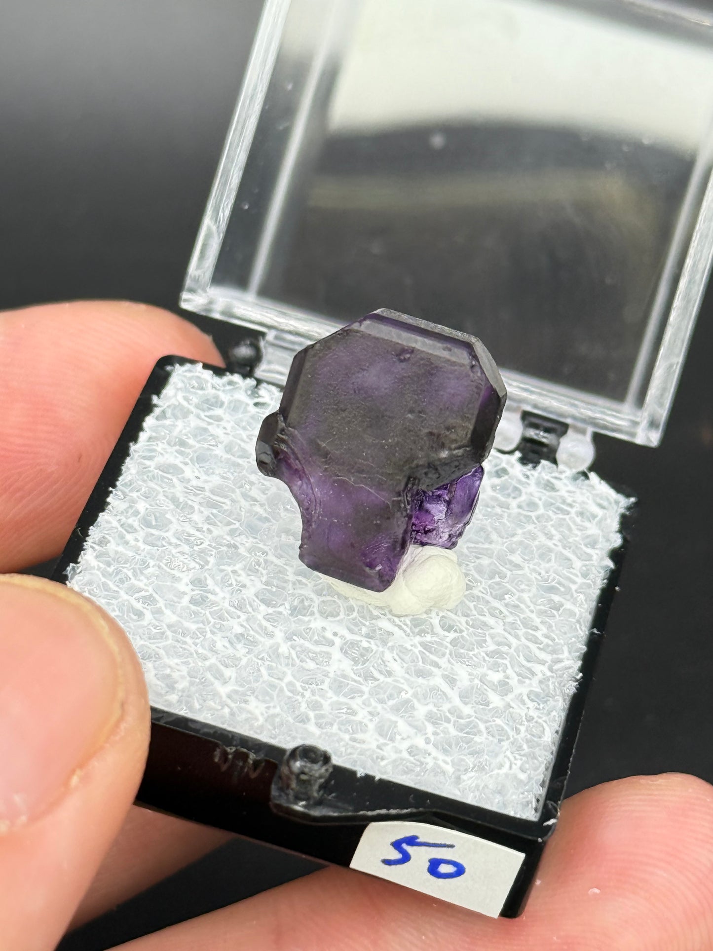 Fluorite, Mandinga Mine, Laguna Brava, Loboy District, Unión Department, Córdoba Province, Argentina.