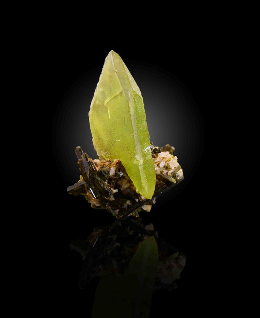 Sphene-Titanite, Daraina, Bohemar, Sava Region, Madagascar