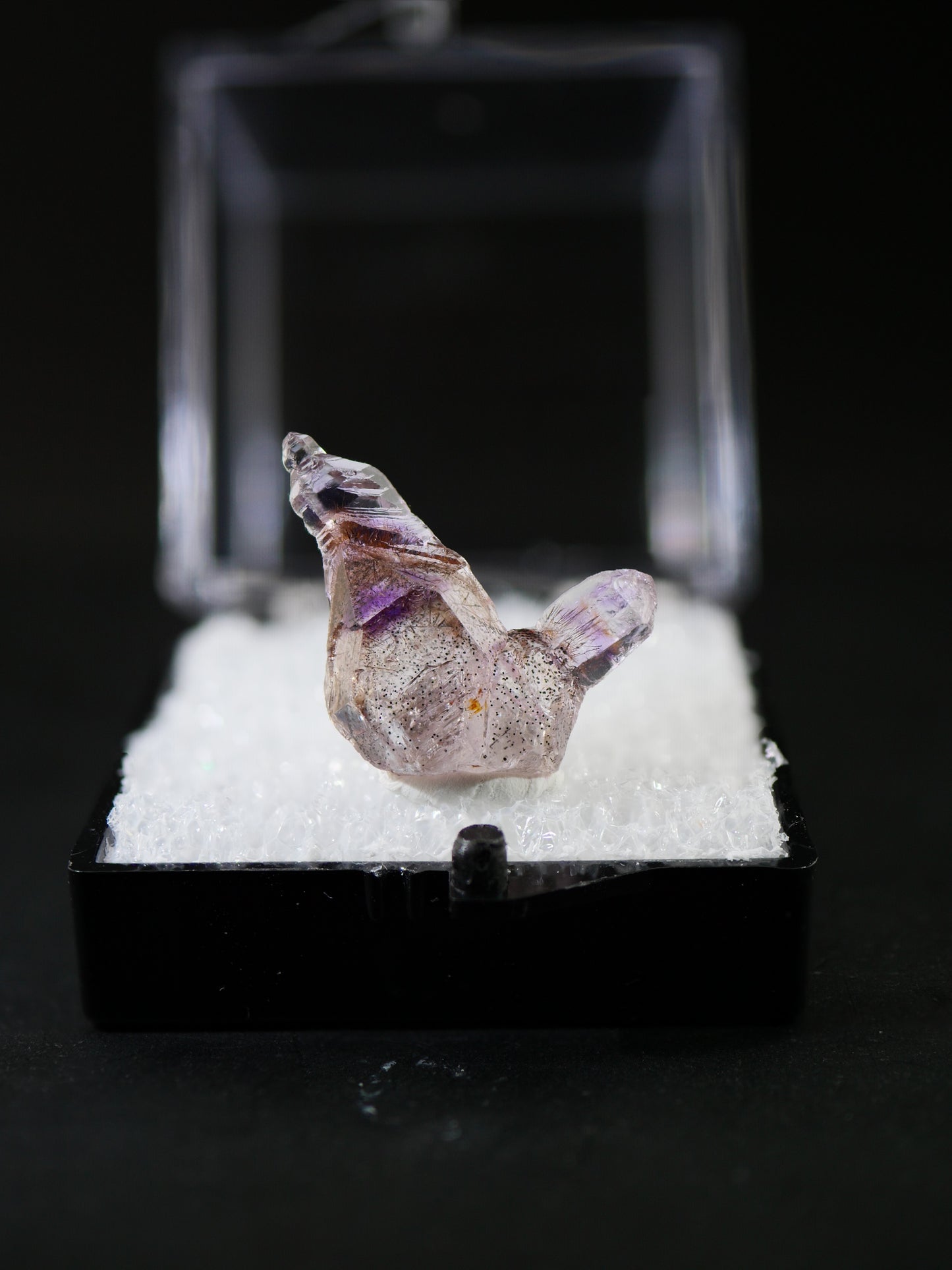 Amethyst Japan Law Twin, Marovoalavo Mine, Andilamena, Madagascar