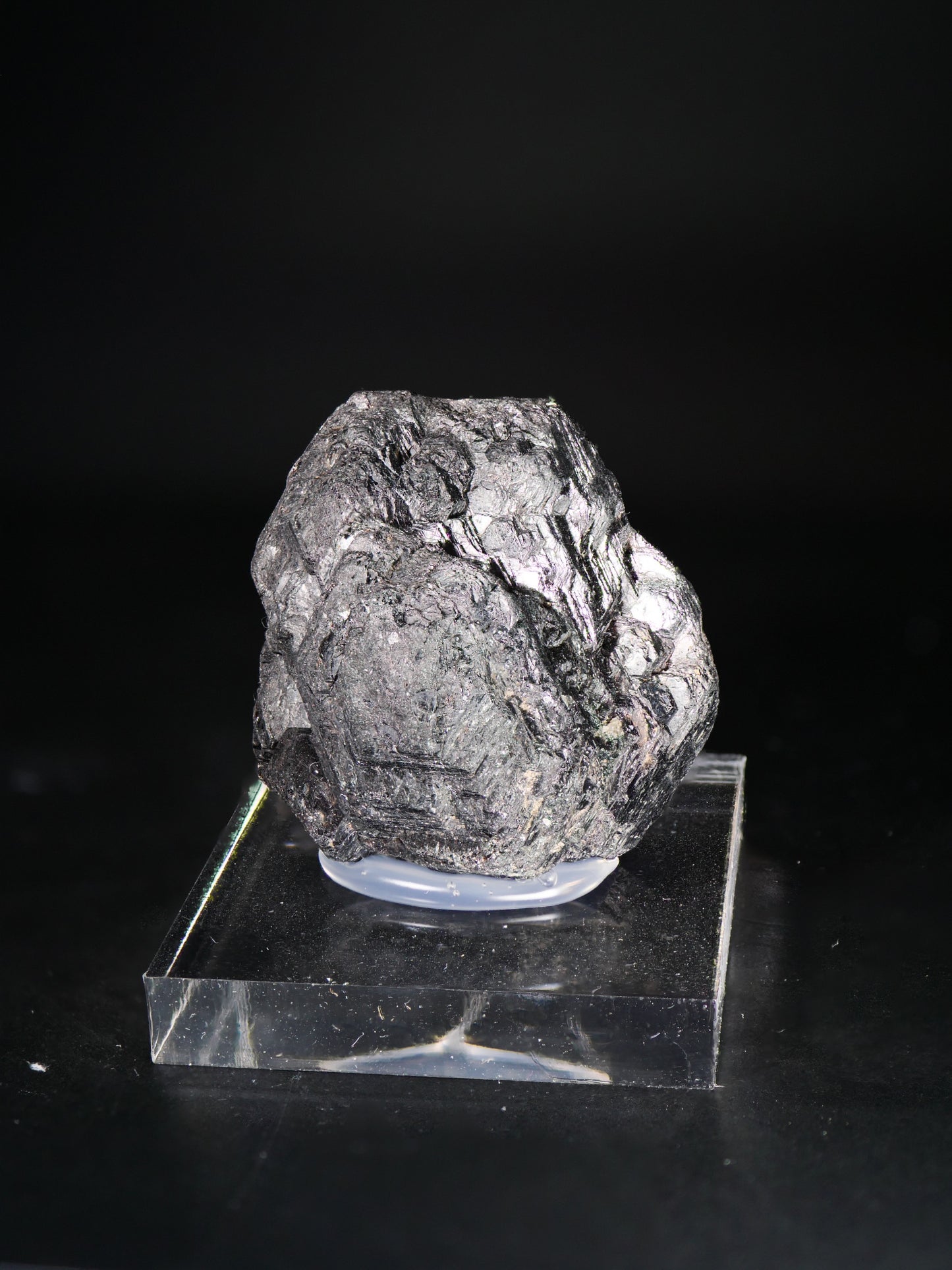 Hibonite,Vohimena, Tranamaro, Ambosary Sud, Anosy, Madagascar