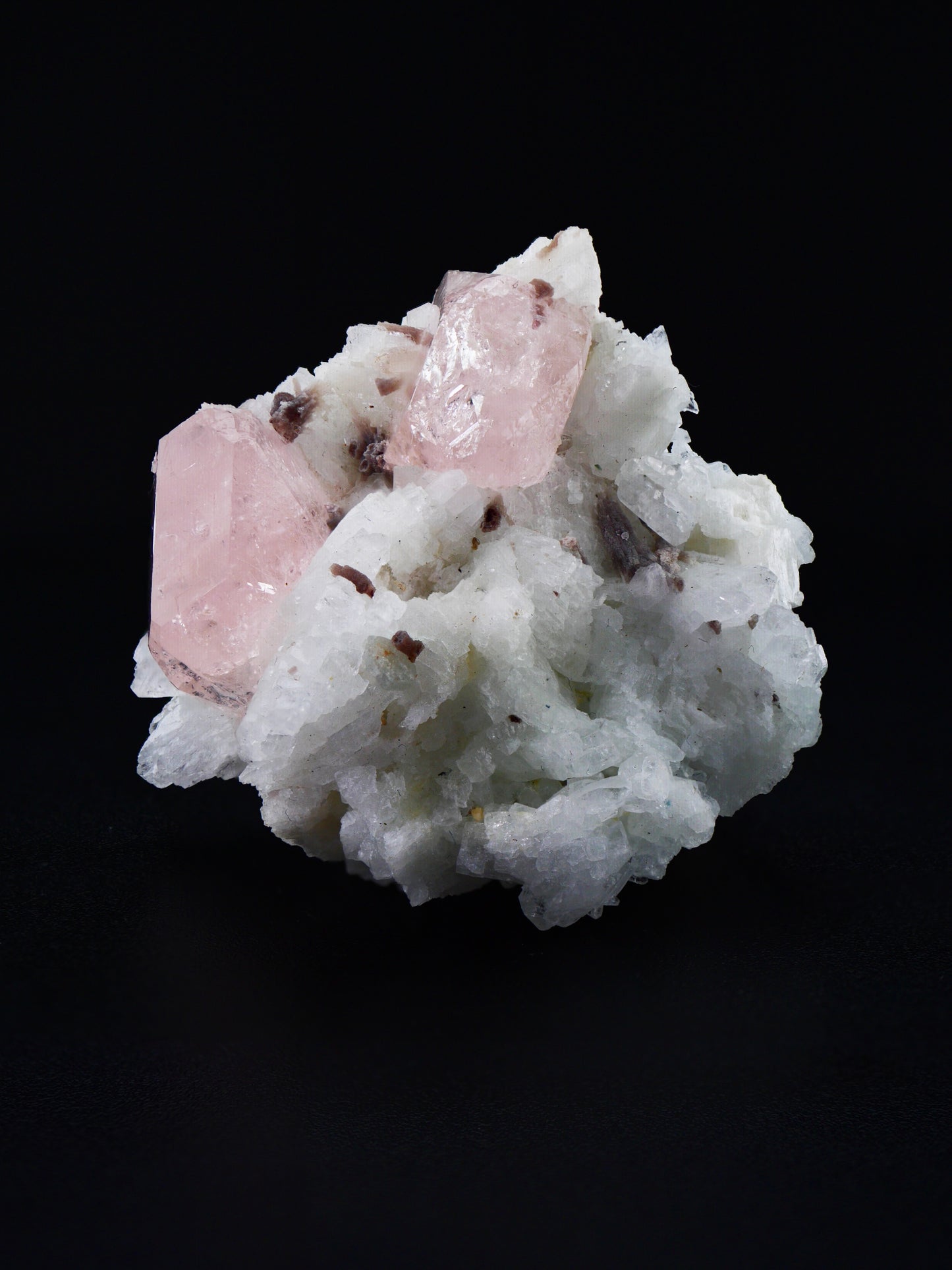 Morganite, Virgem da Lapa, Minas Gerais, Brazil