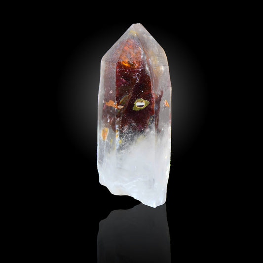 Petroleum in Quartz, Madirobe, Tsaratanana, Mahajanga, Madagascar