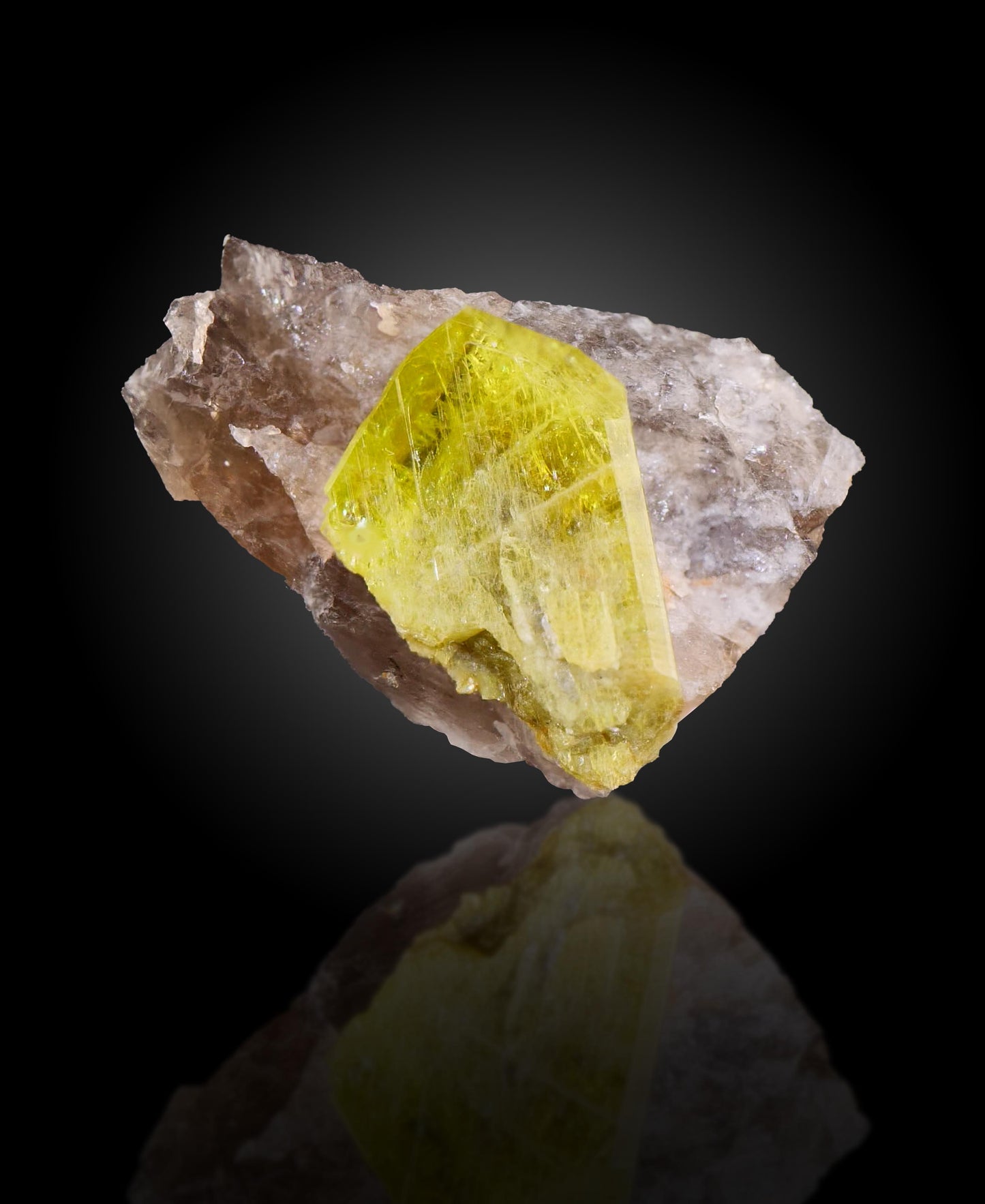 Chrysoberyl on Quartz, Lac Alaotra, Ambatondrazaka District, Alaotra-Mangoro, Madagascar