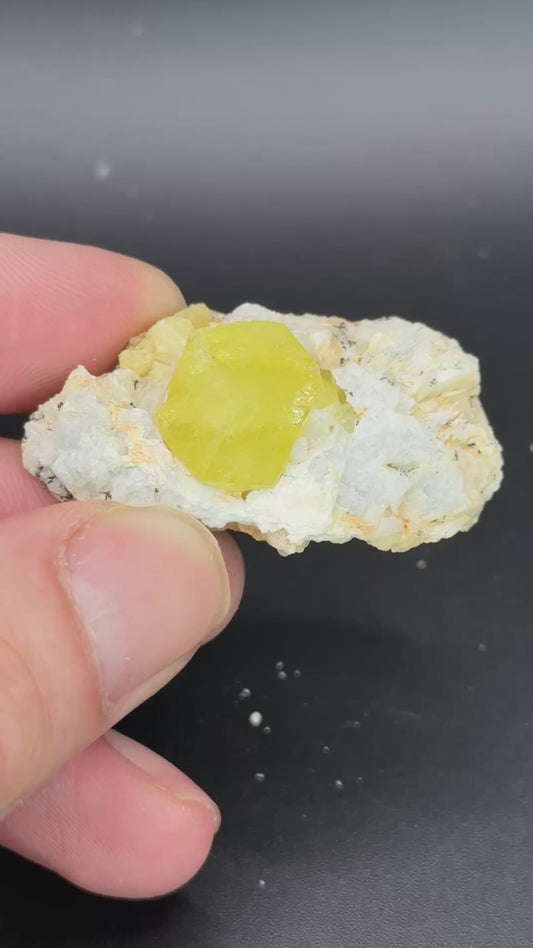 Londonite, Antsongombato, Betafo, Vakinankarata, Madagascar