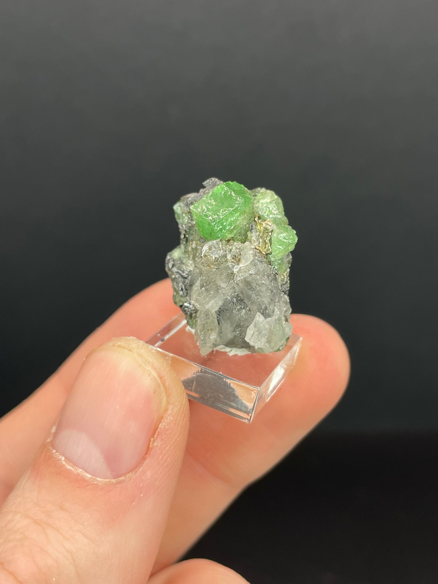 Tsavorite Garnet Crystal, Tanzania